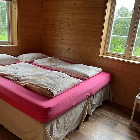Hyggelig Lite Bosted Ved Sjoen, Naer Sentrum I Valnesfjord דירה
