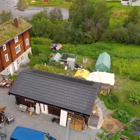 아파트 Hyggelig Lite Bosted Ved Sjoen, Naer Sentrum I Valnesfjord *