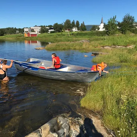 아파트 Hyggelig Lite Bosted Ved Sjoen, Naer Sentrum I Valnesfjord