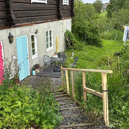 Hyggelig Lite Bosted Ved Sjoen, Naer Sentrum I Valnesfjord 公寓 Stokkland